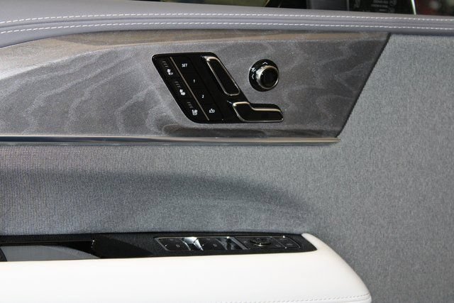 New 2025 Cadillac Escalade IQ Luxury 1 AWD/4WD image 14