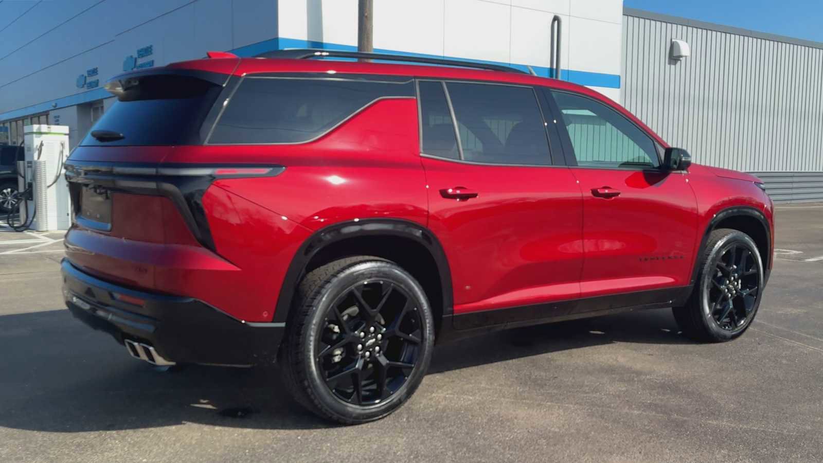 Certified 2024 Chevrolet Traverse RS image 2