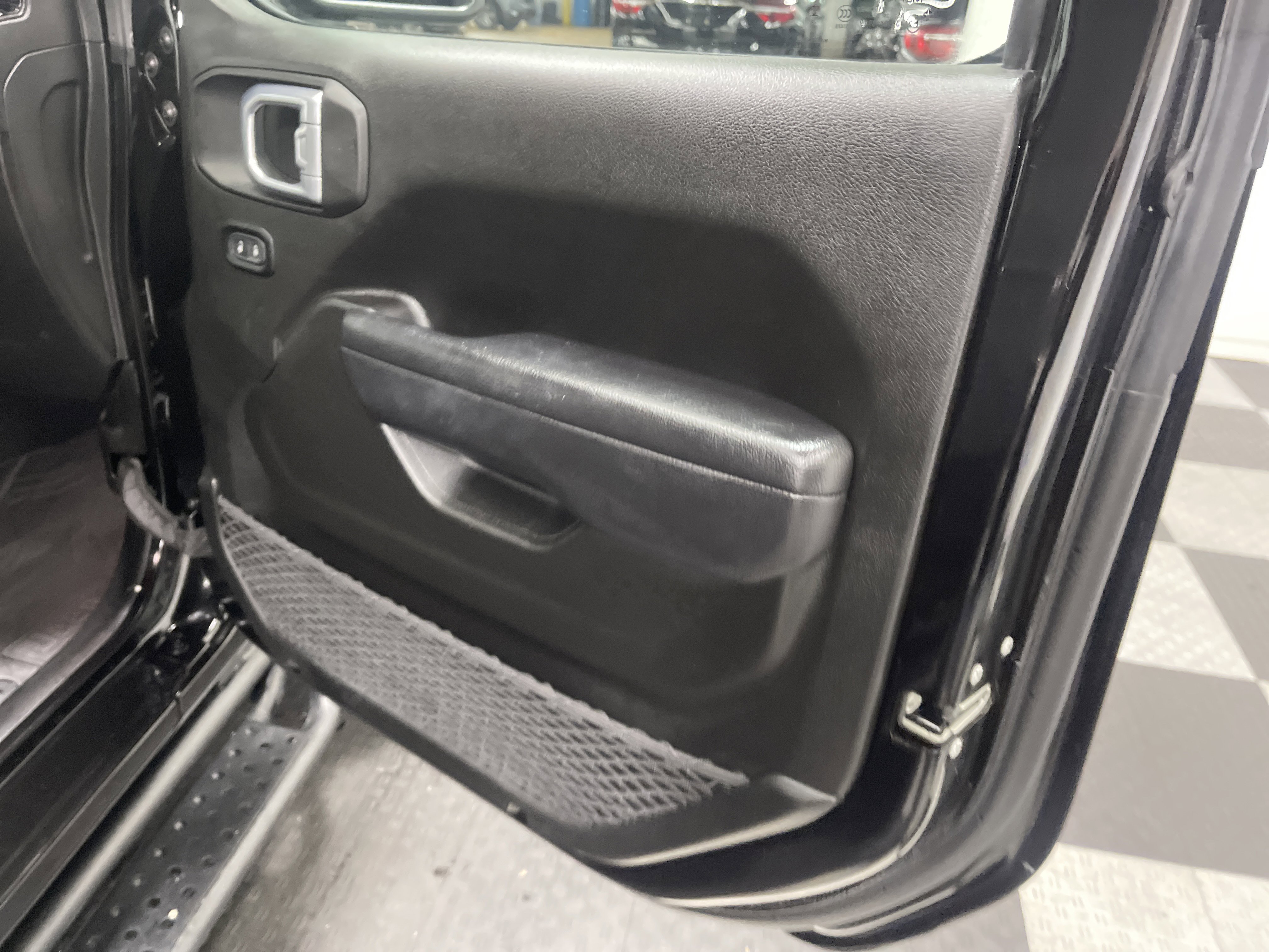 Used 2024 Jeep Gladiator Sport image 23