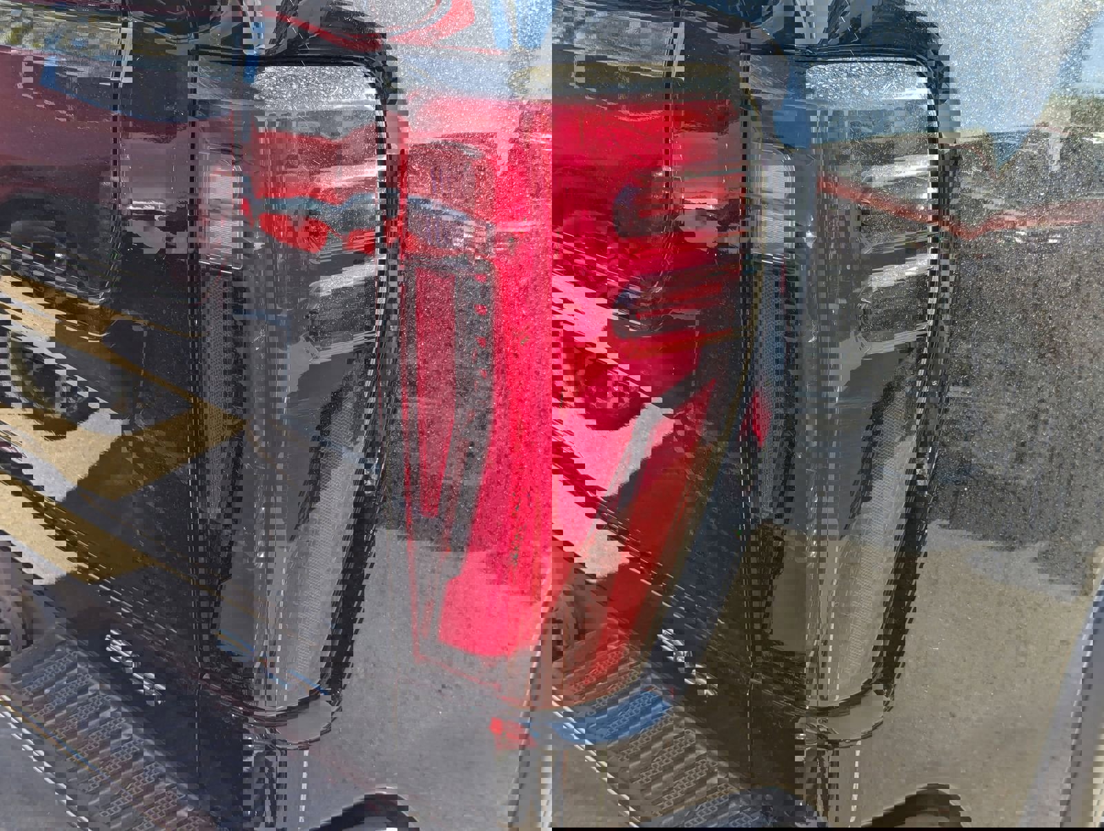 Used 2024 GMC Sierra 2500 SLT w/ SLT Premium Package image 7