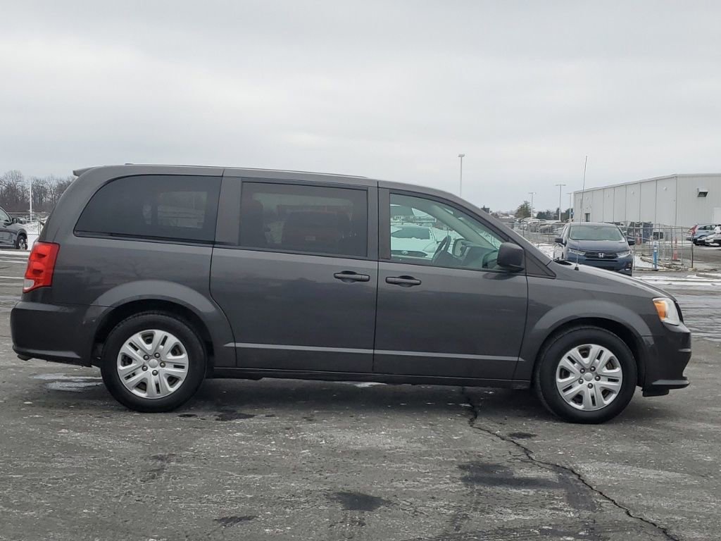 Used 2018 Dodge Grand Caravan SE w/ UConnect Hands-Free Group image 10
