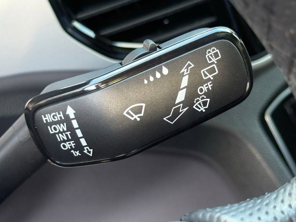 Used 2022 Volkswagen Atlas SEL Premium image 22