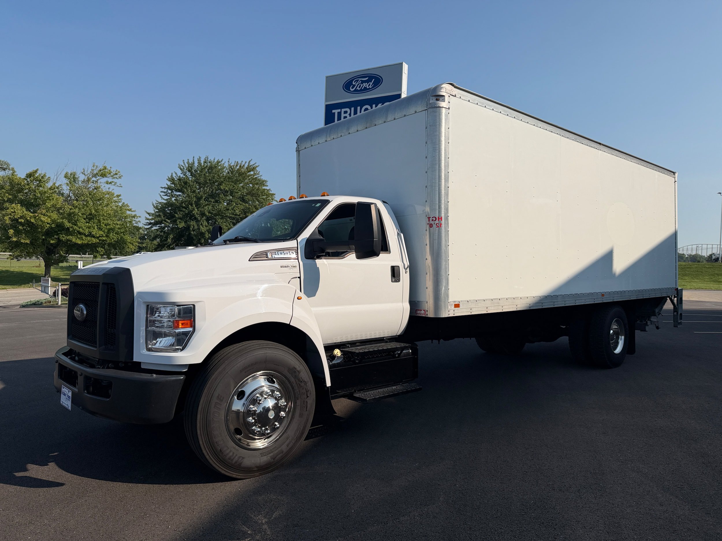 Used 2022 Ford F650 2WD Regular Cab Super Duty image 18