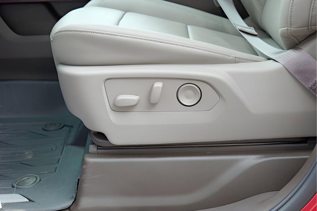 New 2026 GMC Sierra 1500 SLT image 20