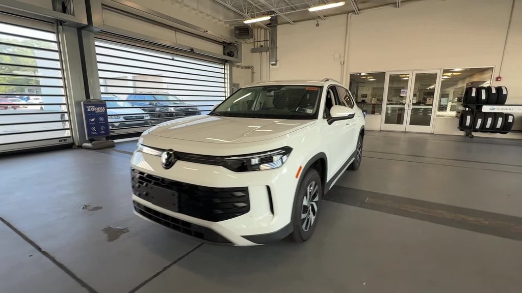 Certified 2025 Volkswagen Tiguan S AWD/4WD image 7