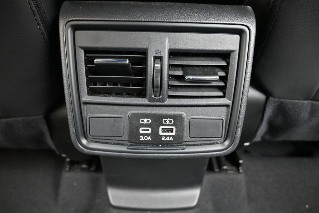 Used 2025 Subaru Forester Premium AWD/4WD image 17