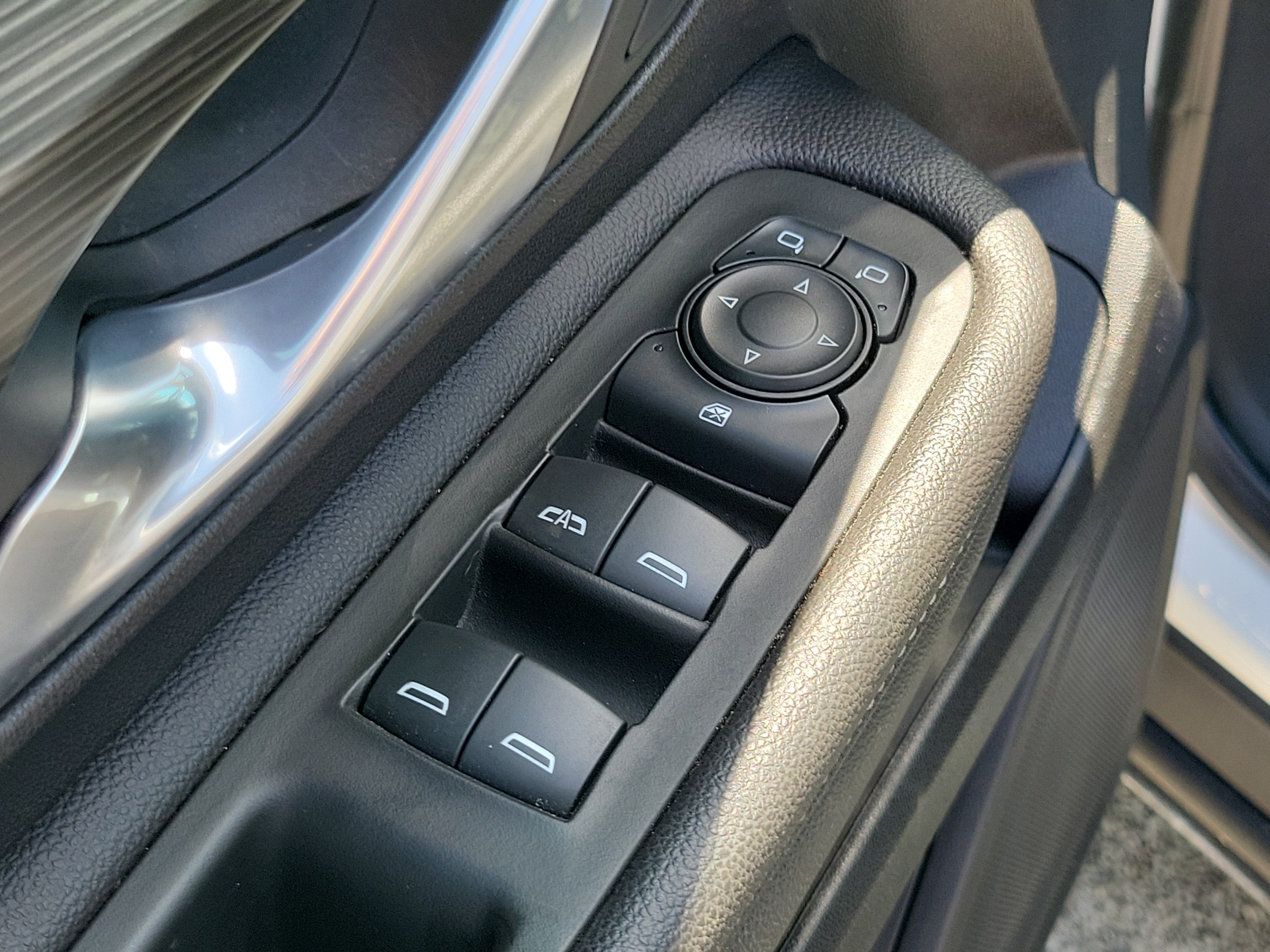 Used 2022 GMC Terrain SLE w/ Driver Convenience Package FWD image 15