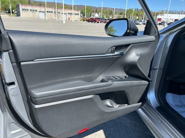 Used 2020 Toyota Camry SE w/ Audio Package FWD image 10