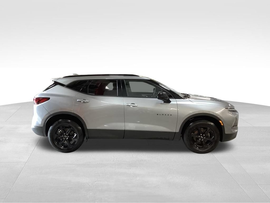 Used 2024 Chevrolet Blazer LT w/ Midnight/Sport Edition AWD/4WD image 8