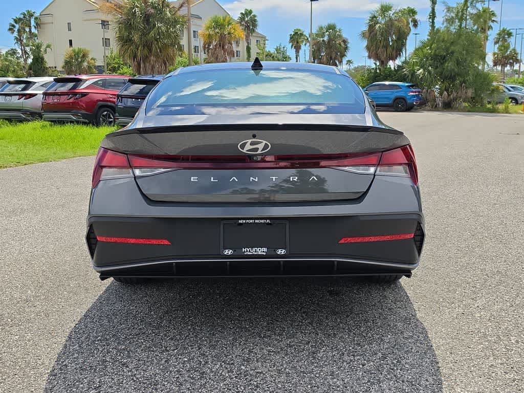 New 2026 Hyundai Elantra SEL Sport FWD image 6