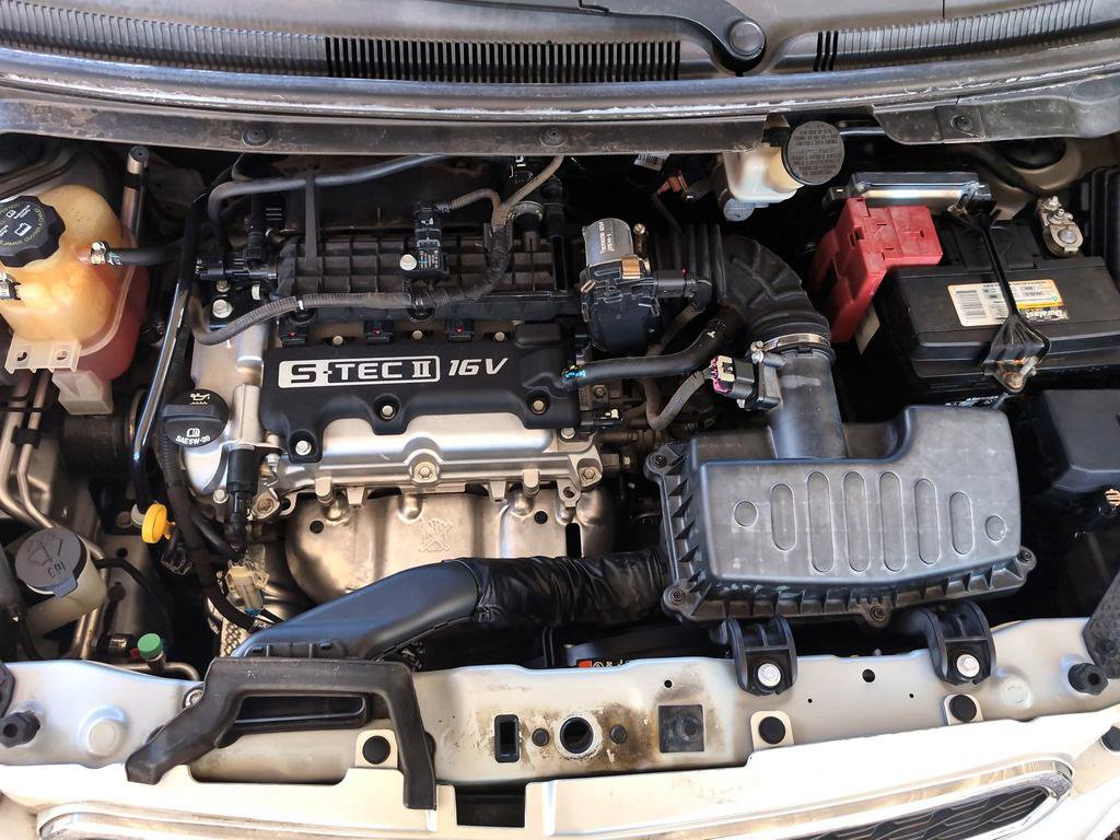 Used 2014 Chevrolet Spark LT FWD image 29