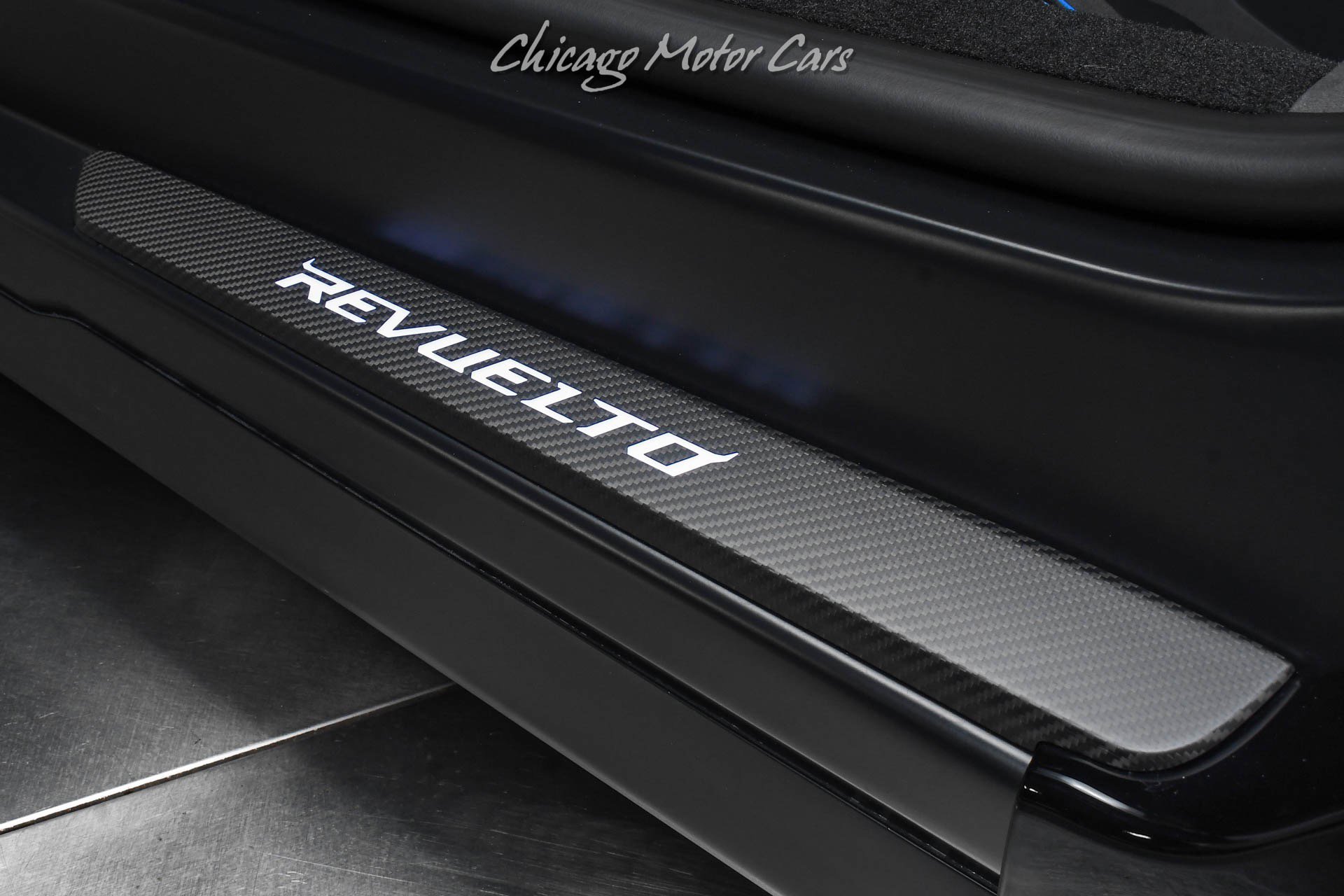 Used 2025 Lamborghini Revuelto image 21