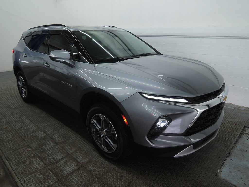 Used 2024 Chevrolet Blazer LT w/ Sound & Technology Package image 2