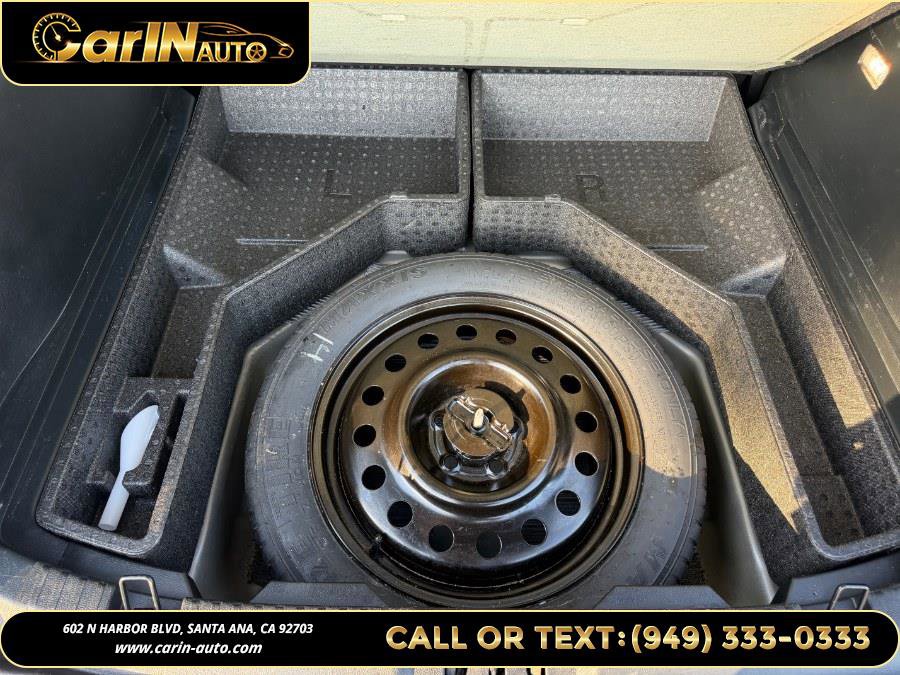 Used 2018 Ford Edge Titanium image 23