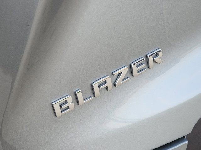 Used 2024 Chevrolet Blazer Premier image 9