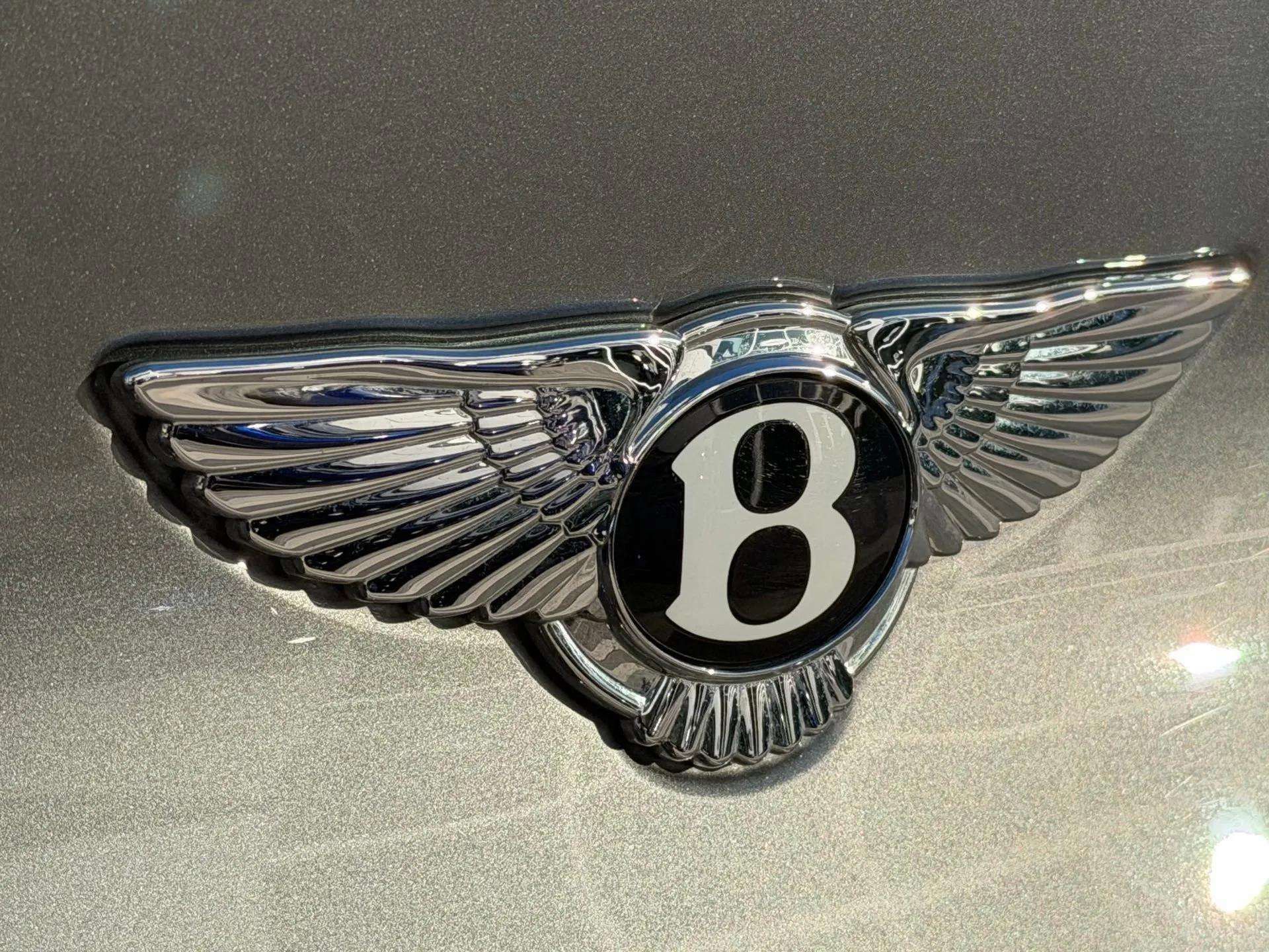 Certified 2022 Bentley Bentayga image 22