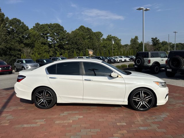 Used 2017 Honda Accord Sport Special Edition image 16