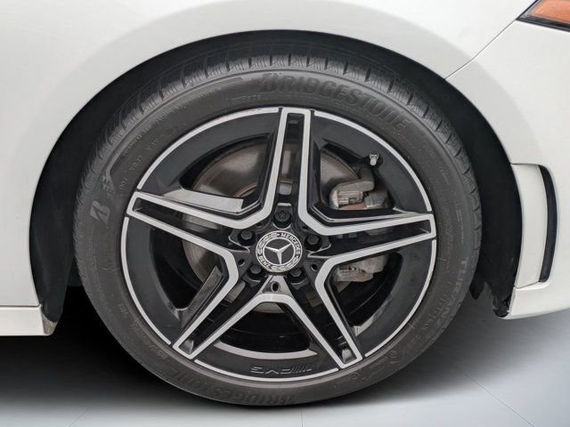Used 2022 Mercedes-Benz A 220 w/ AMG Line image 9