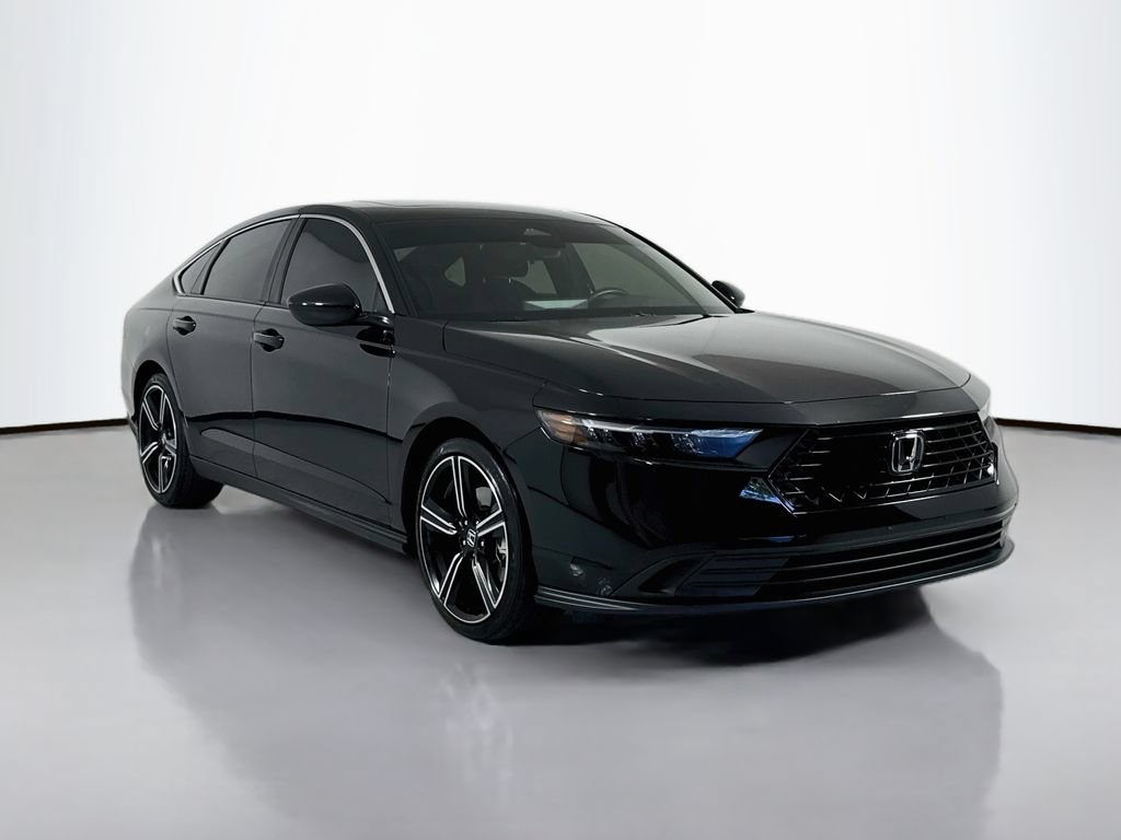 Used 2025 Honda Accord Sport image 4