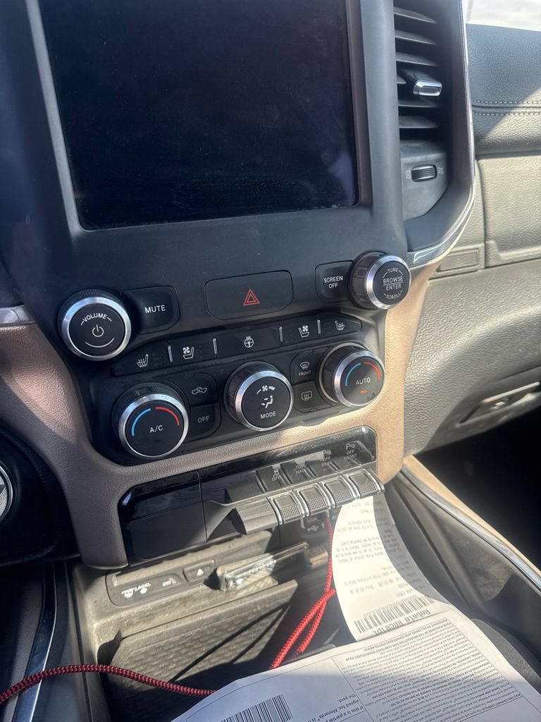 Used 2019 RAM 1500 Laramie AWD/4WD image 18