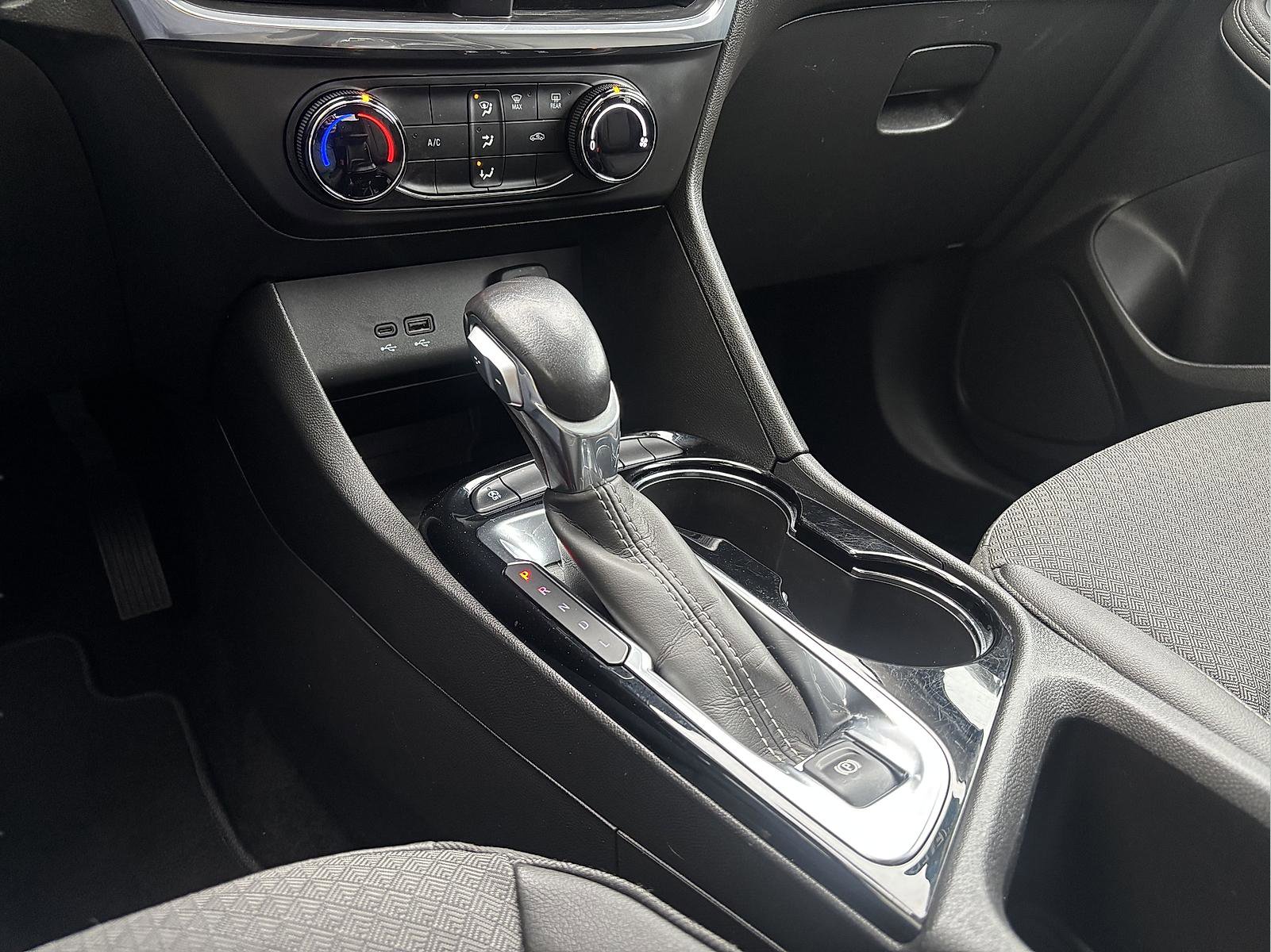 Used 2024 Buick Encore GX Preferred image 22