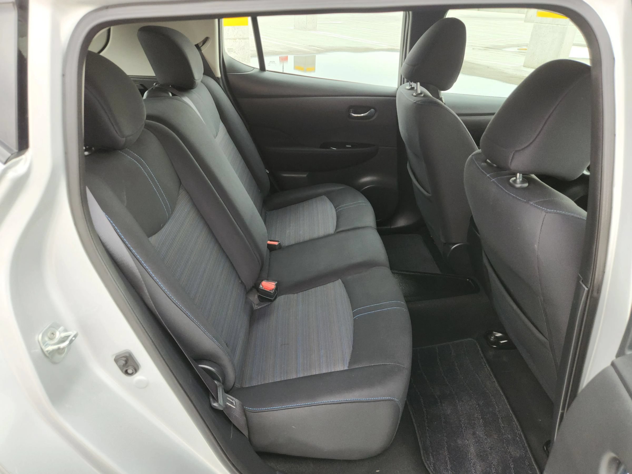 Used 2018 Nissan Leaf SV FWD image 26