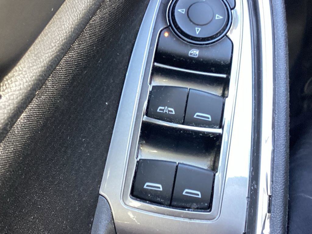 Used 2020 Chevrolet Malibu LT image 39