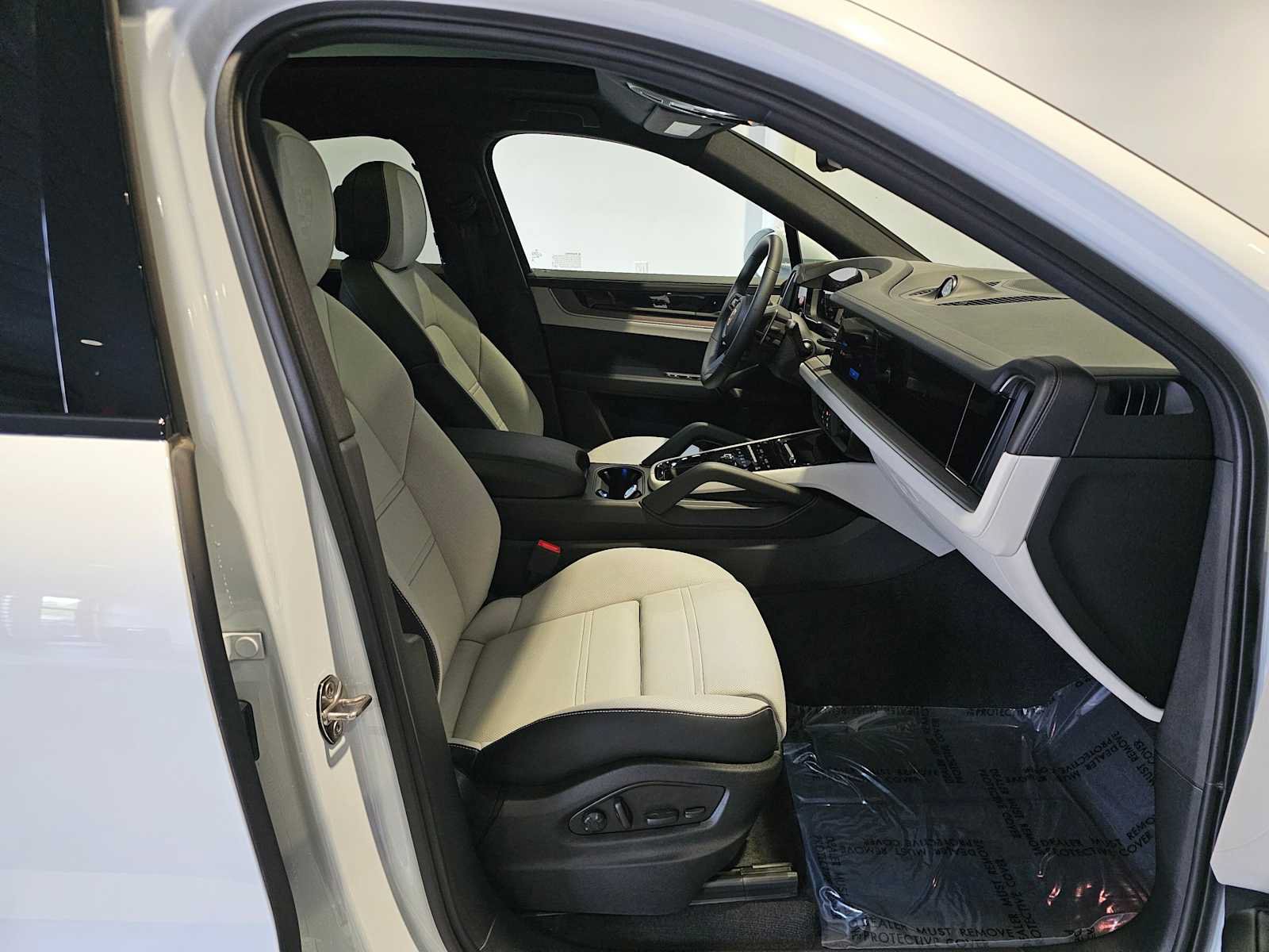 New 2025 Porsche Cayenne S AWD/4WD image 13