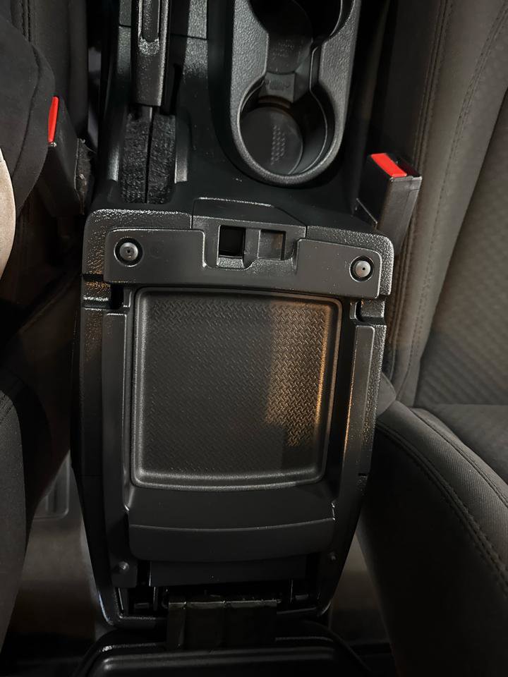 Used 2018 Jeep Wrangler Unlimited Sport w/ Connectivity Group image 21