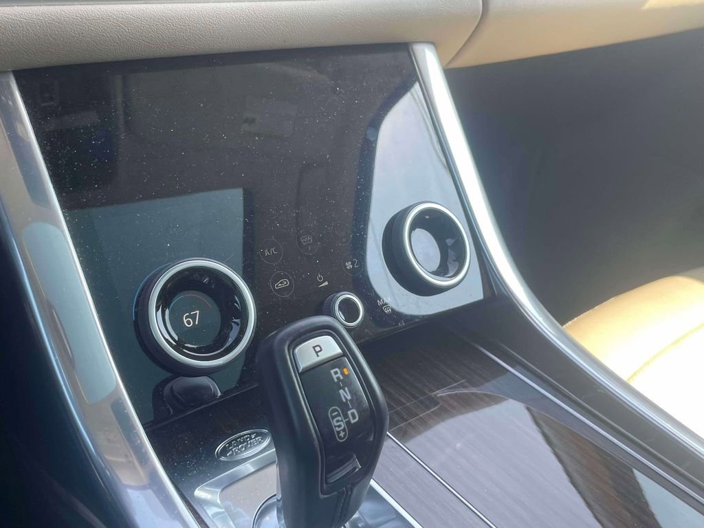 Used 2018 Land Rover Range Rover Sport HSE AWD/4WD image 30