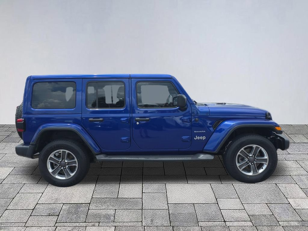 Used 2018 Jeep Wrangler Unlimited Sahara AWD/4WD image 8