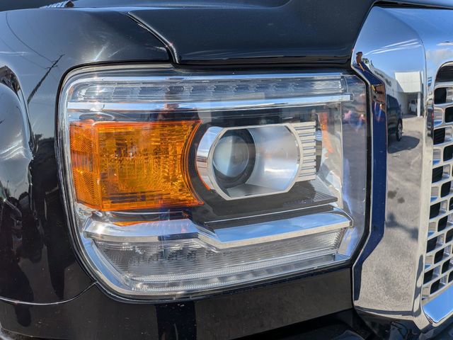 Used 2017 GMC Sierra 2500 Denali w/ Duramax Plus Package image 9