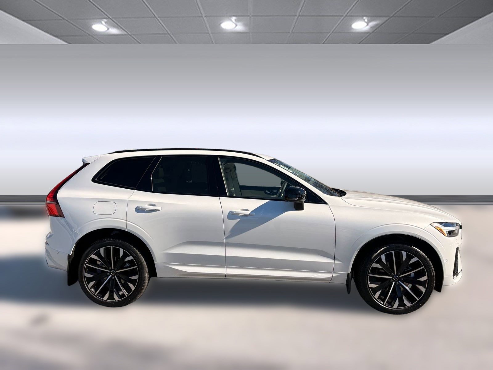 New 2026 Volvo XC60 B5 Ultra w/ Climate Package image 8