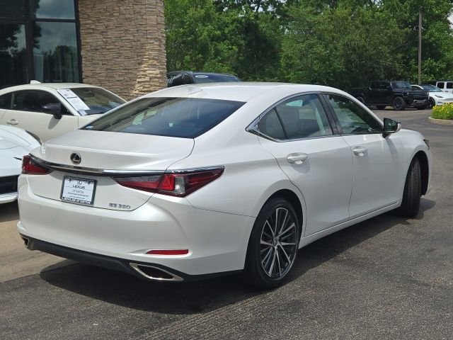 Certified 2024 Lexus ES 350 w/ Premium Package FWD image 3