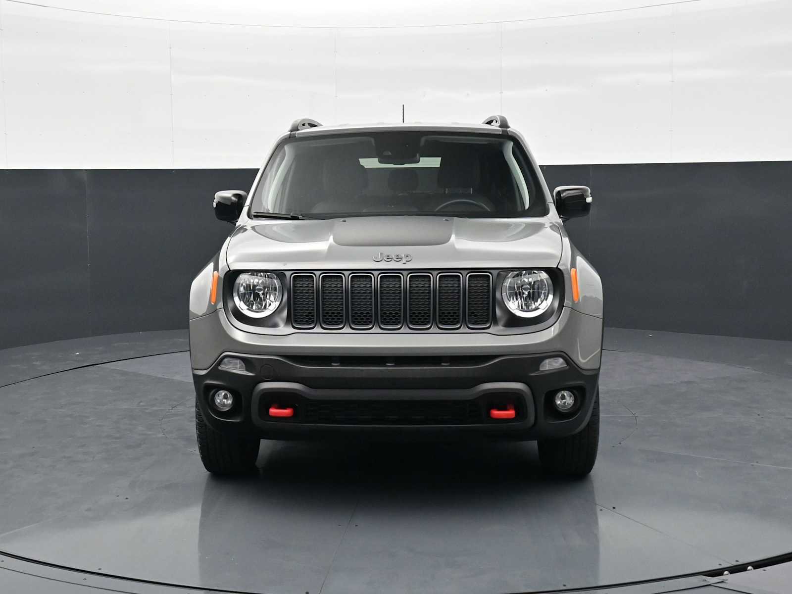 Used 2022 Jeep Renegade Trailhawk AWD/4WD image 2