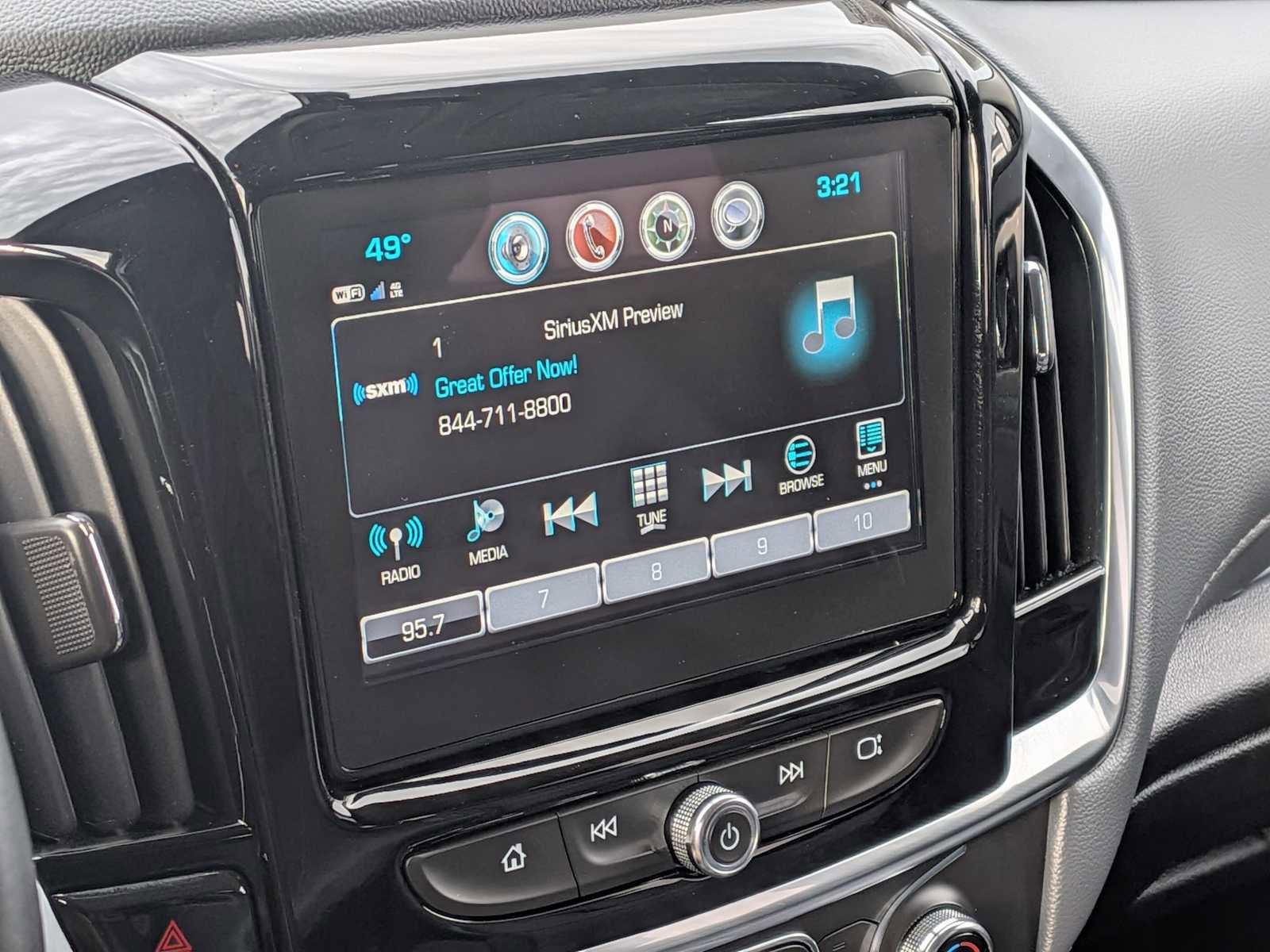 Used 2019 Chevrolet Traverse LT image 23