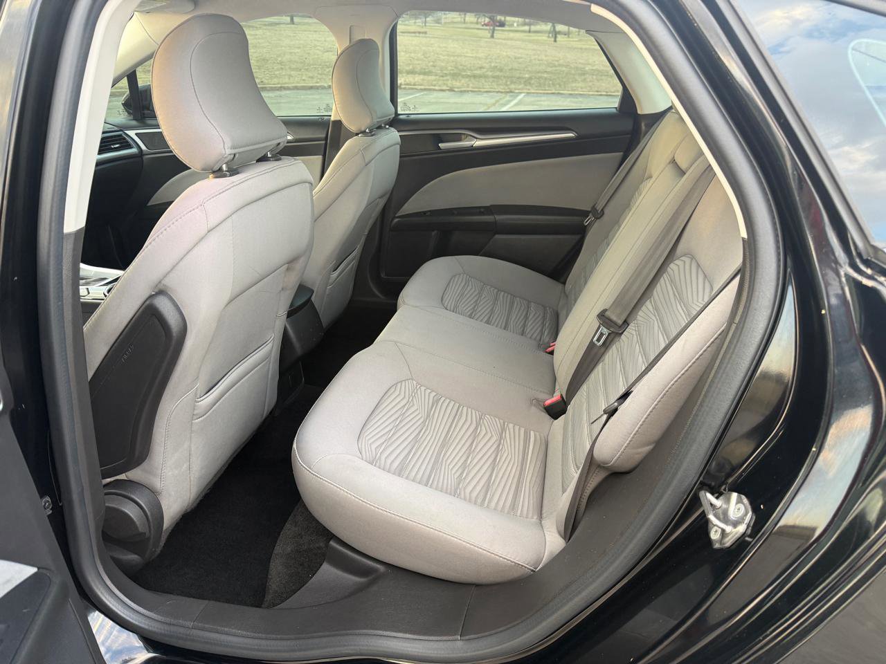 Used 2016 Ford Fusion S image 15