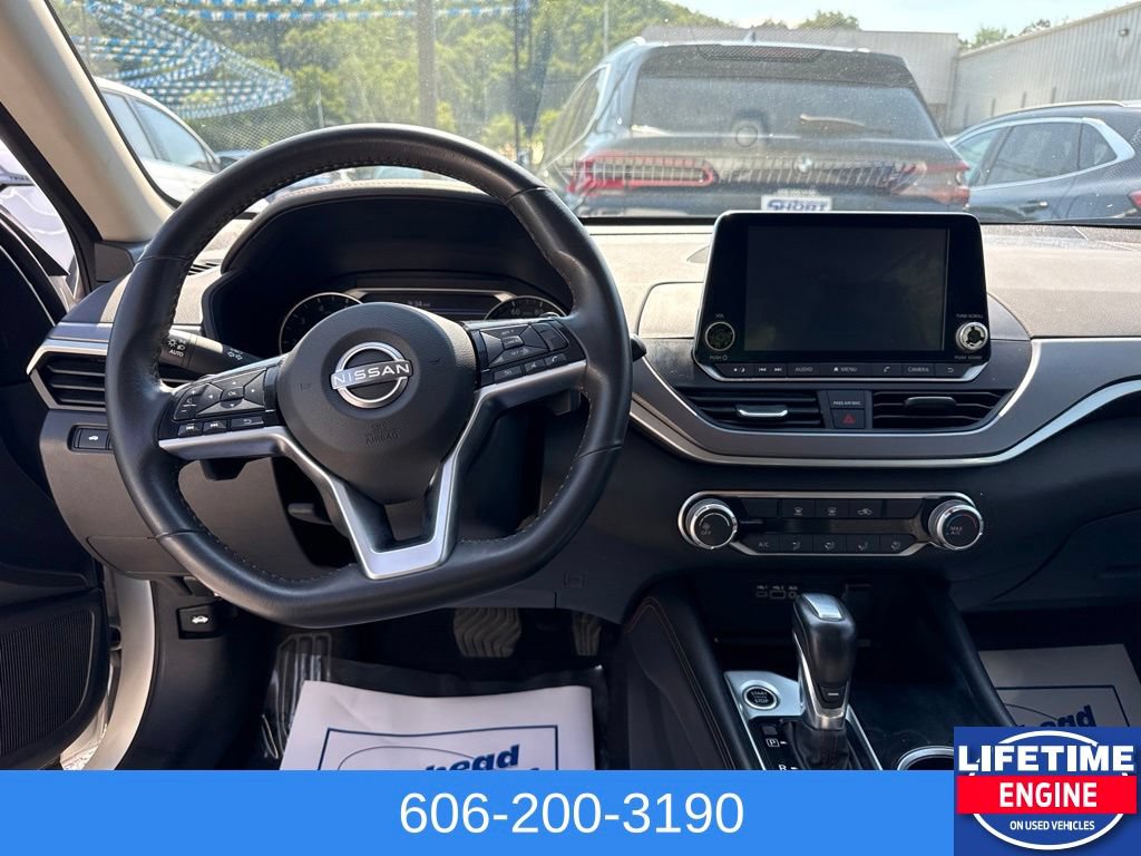 Used 2024 Nissan Altima 2.5 SR AWD/4WD image 14