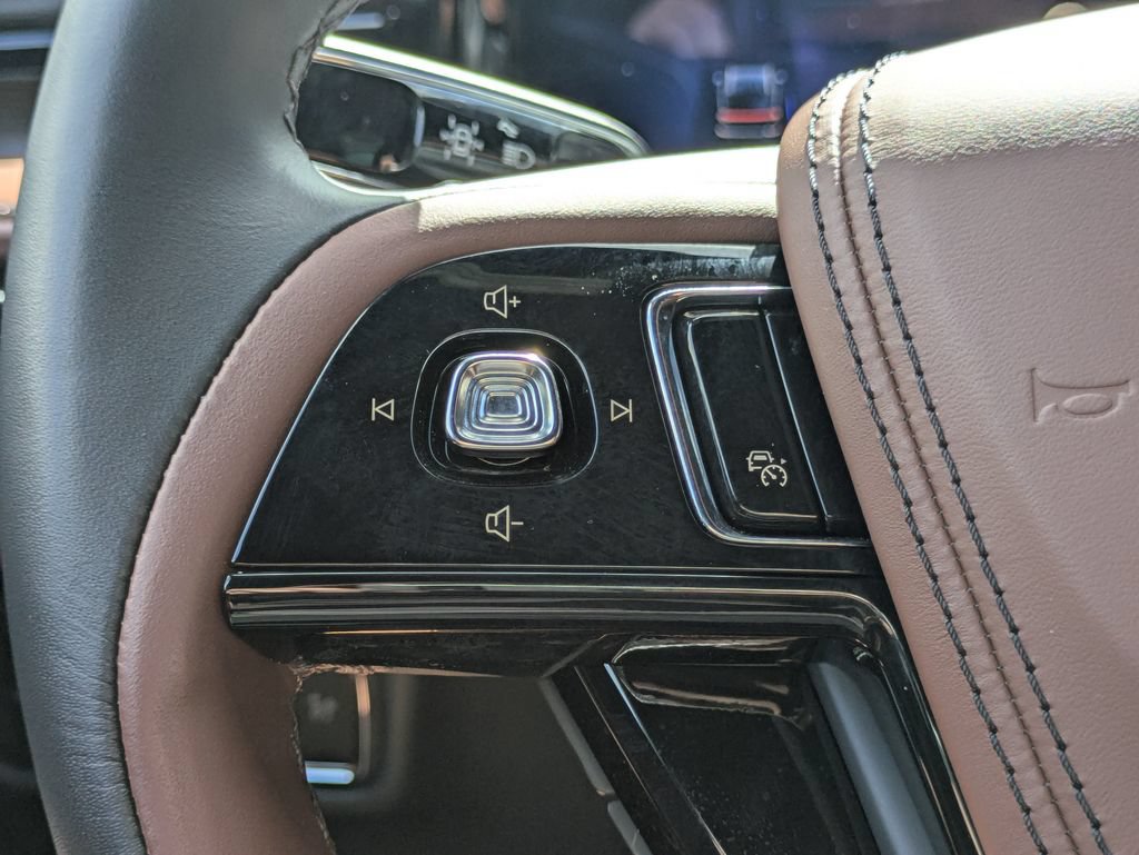 Certified 2025 Lincoln Aviator Reserve RWD image 26