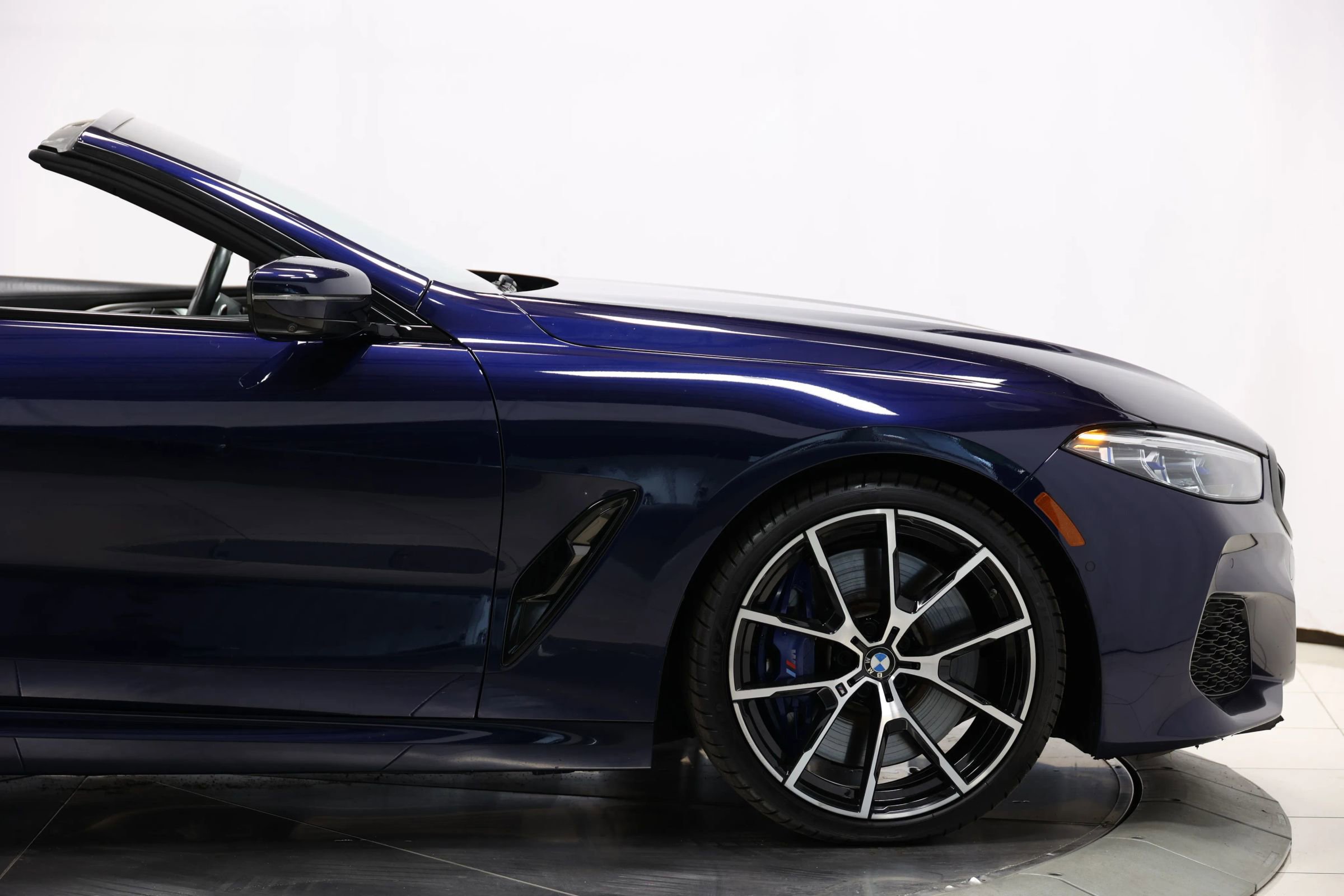 Used 2022 BMW M850i xDrive Convertible image 54