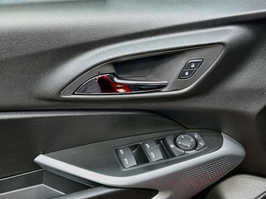 New 2026 Chevrolet Trax RS w/ Driver Confidence Package FWD image 19
