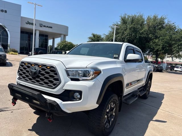 Used 2021 Toyota Tacoma TRD Off-Road w/ Technology Package AWD/4WD image 3