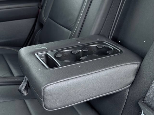 Used 2024 GMC Yukon SLT AWD/4WD image 23