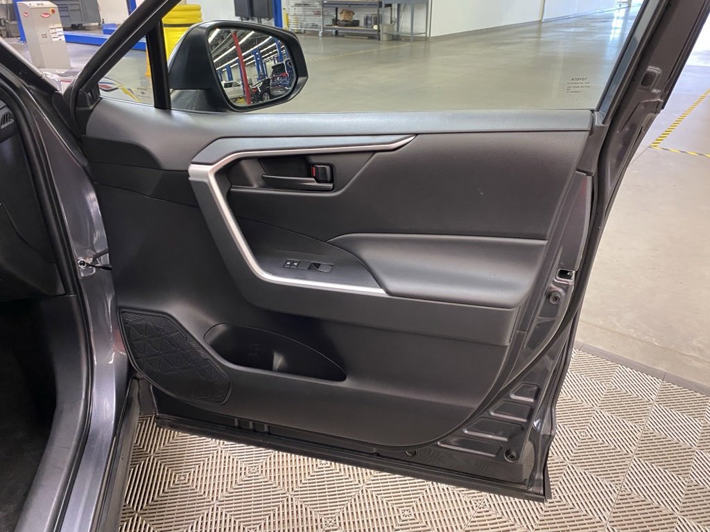 Used 2024 Toyota RAV4 LE image 43