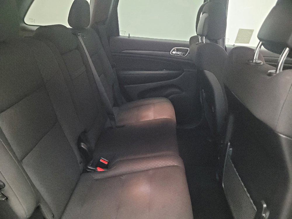 Used 2020 Jeep Grand Cherokee Laredo w/ Security & Convenience Group image 19