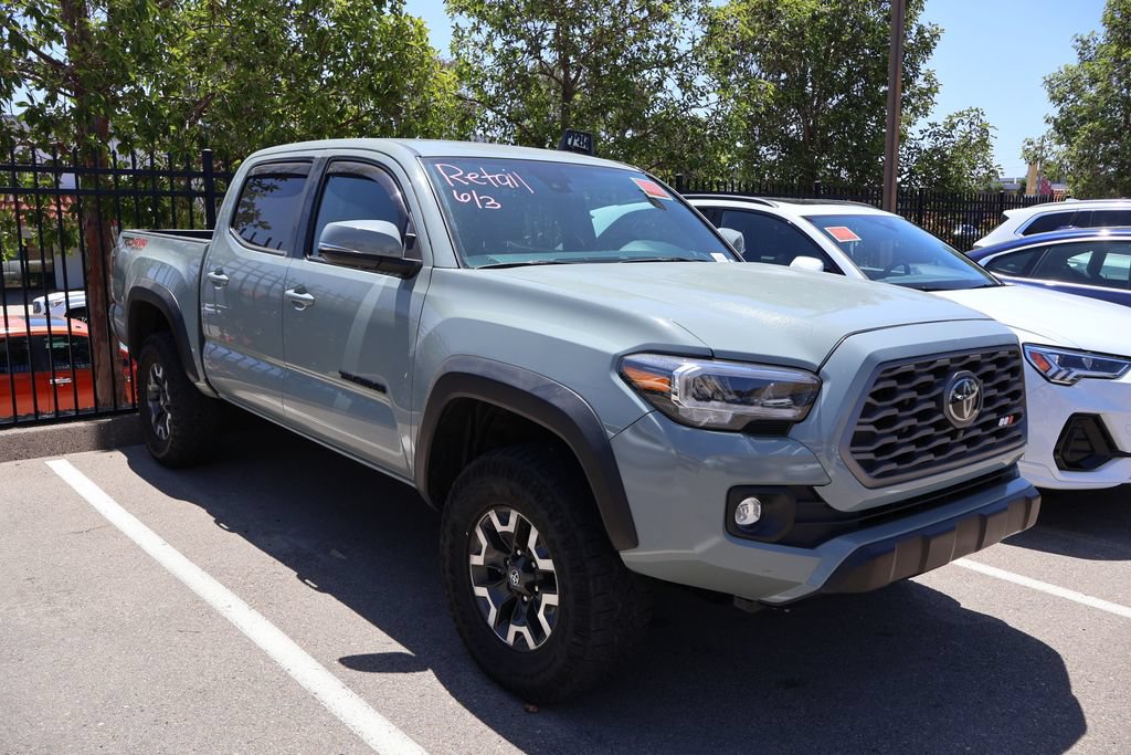 Used 2023 Toyota Tacoma TRD Off-Road w/ TRD Premium Off Road Package AWD/4WD image 4