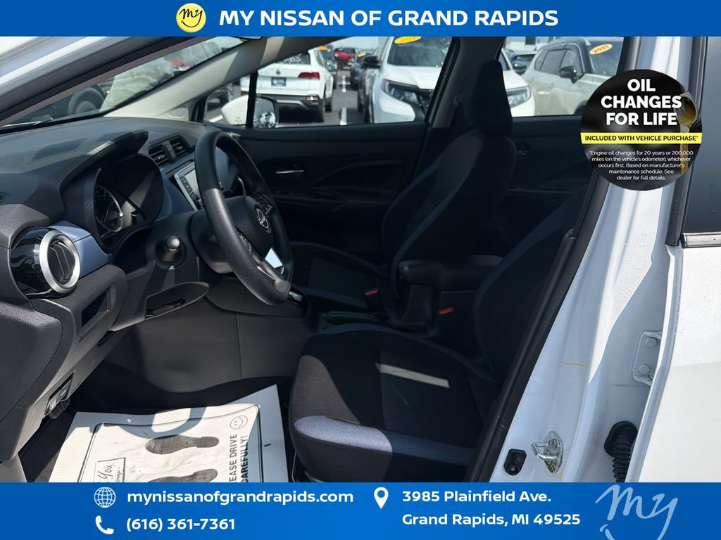 Used 2025 Nissan Versa SV w/ Trunk Package FWD image 10