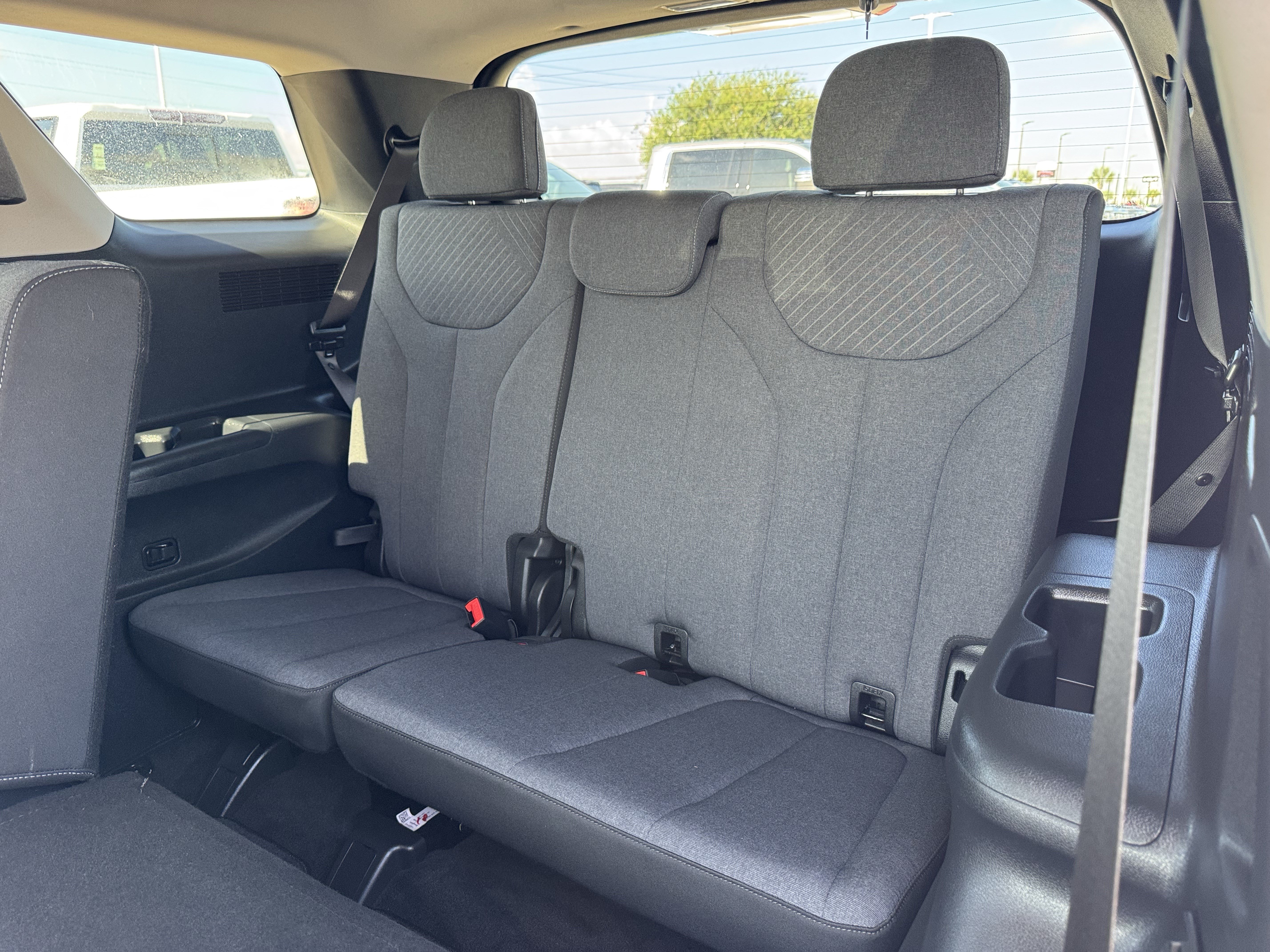 Used 2025 Hyundai Palisade SE FWD image 25