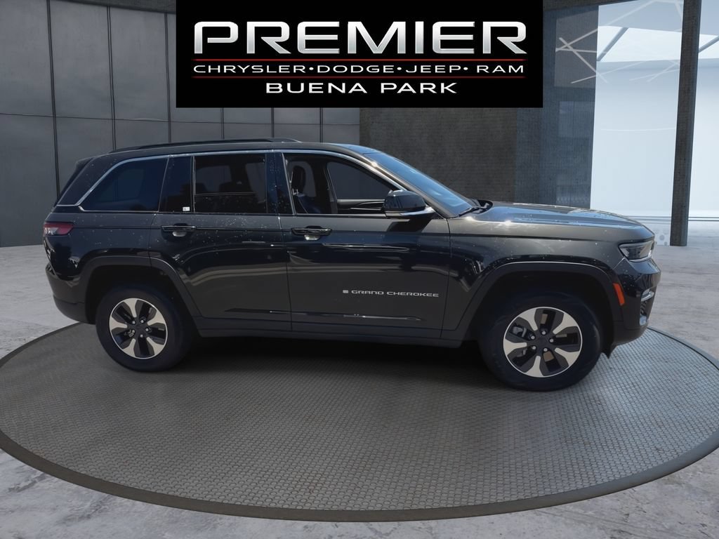 Used 2024 Jeep Grand Cherokee Limited 4xe AWD/4WD image 9
