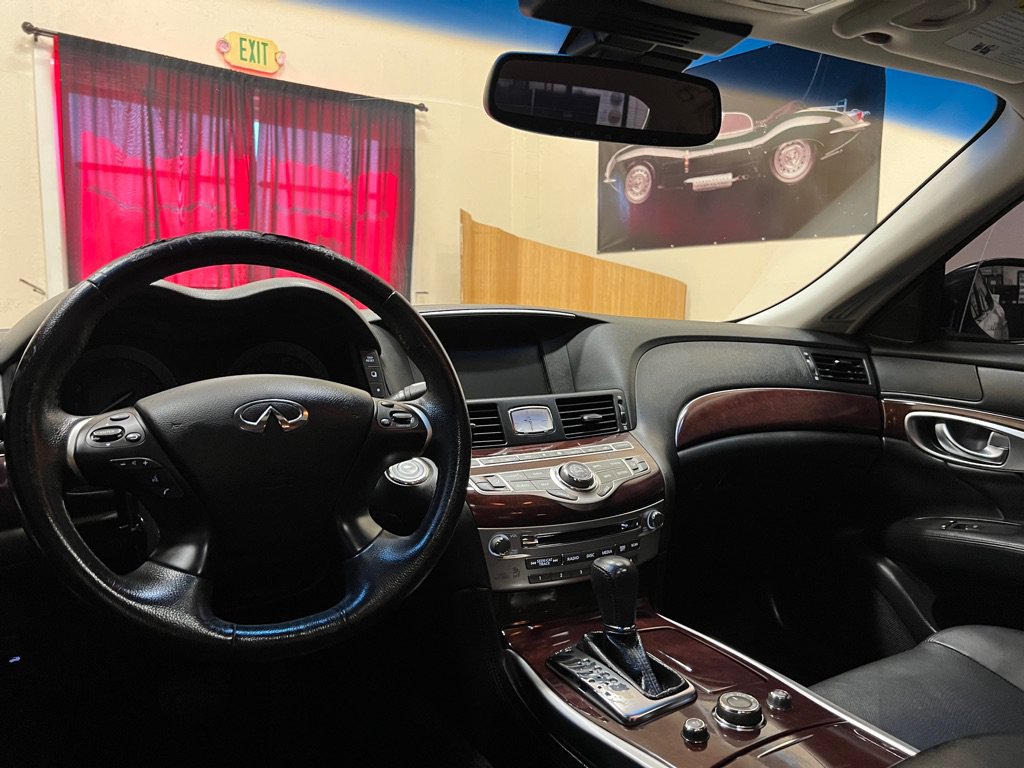 Used 2018 INFINITI Q70 L 3.7 RWD image 13
